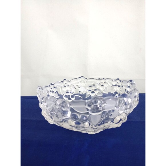 Mikasa Crystal Glass Oval Bowl Carmen Pattern Embossed Flowers Frosted Leaves - Picture 1 of 4